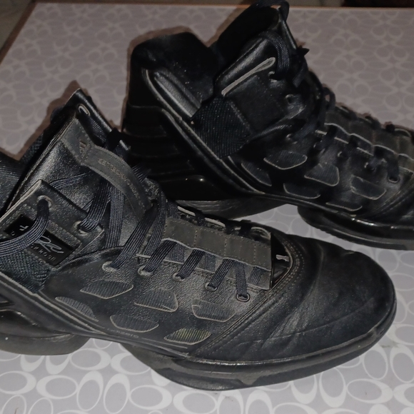 Derrick Rose all flights canceled Adidas - Picture 10 of 11